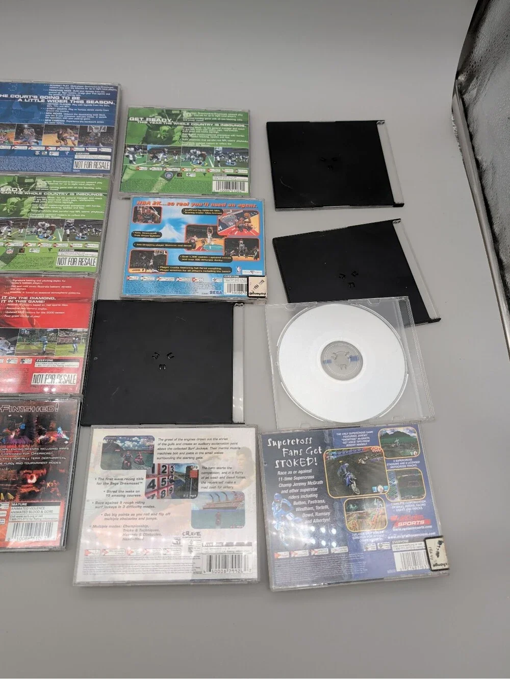 Sega Dreamcast Game Lot - NBA 2K1, NFL 2K1, Tony Hawk's Pro Skater 2, Spirit of